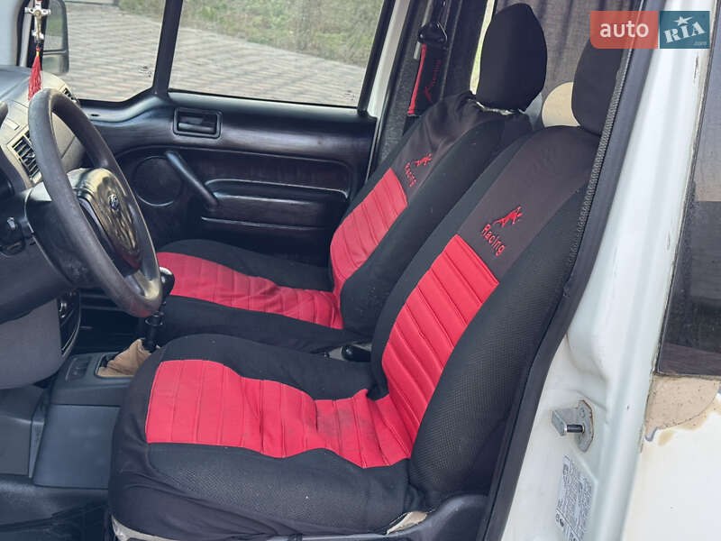 Мінівен Ford Tourneo Connect 2003 в Чернівцях