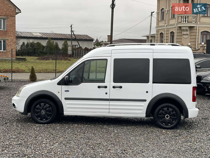 Мінівен Ford Tourneo Connect 2010 в Чернівцях фото 4 Мінівен Ford Tourneo Connect 2010 в Чернівцях