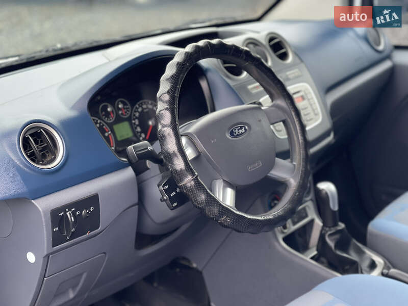 Мінівен Ford Tourneo Connect 2010 в Чернівцях фото 16 Мінівен Ford Tourneo Connect 2010 в Чернівцях