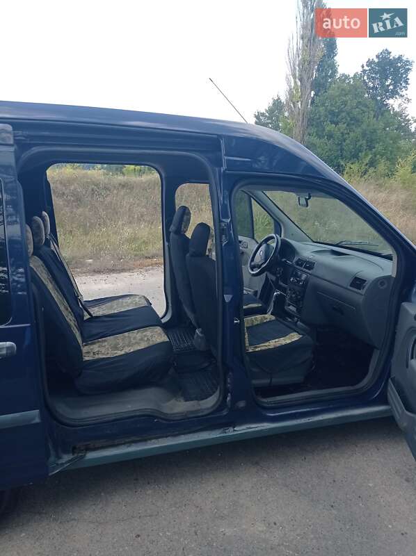 Минивэн Ford Tourneo Connect 2006 в Богуславе