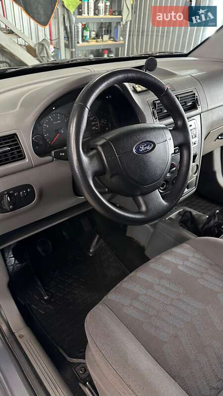 Мінівен Ford Tourneo Connect 2005 в Сумах