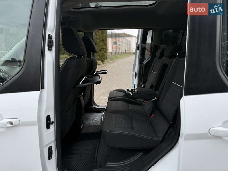Мінівен Ford Tourneo Connect 2017 в Тернополі