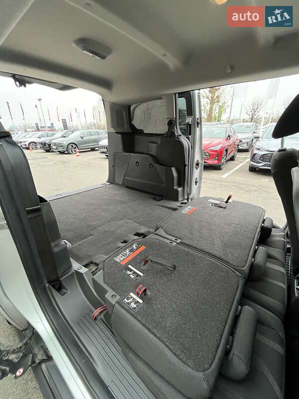 Минивэн Ford Tourneo Connect 2016 в Киеве фото 18 Минивэн Ford Tourneo Connect 2016 в Киеве