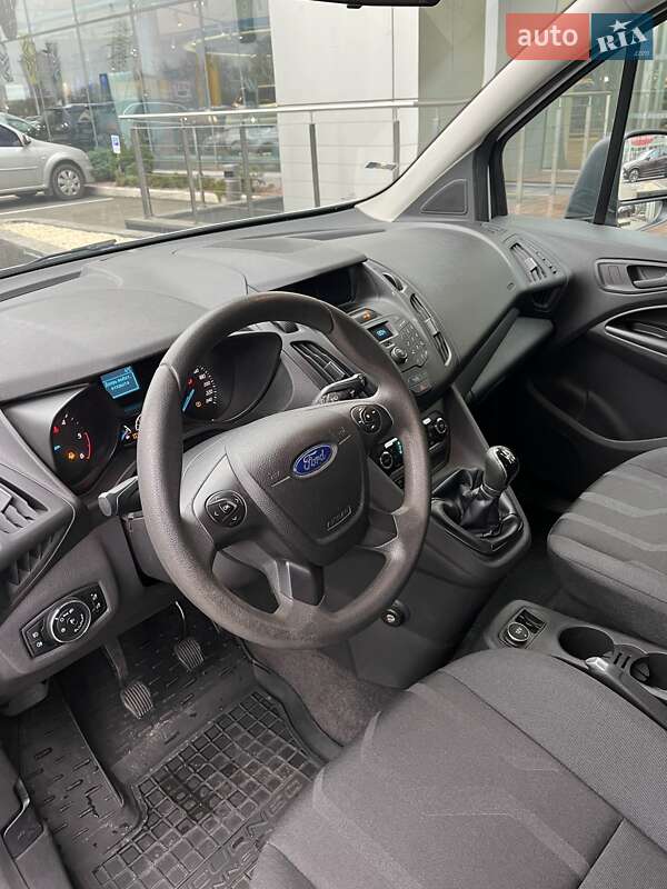 Минивэн Ford Tourneo Connect 2016 в Киеве фото 25 Минивэн Ford Tourneo Connect 2016 в Киеве
