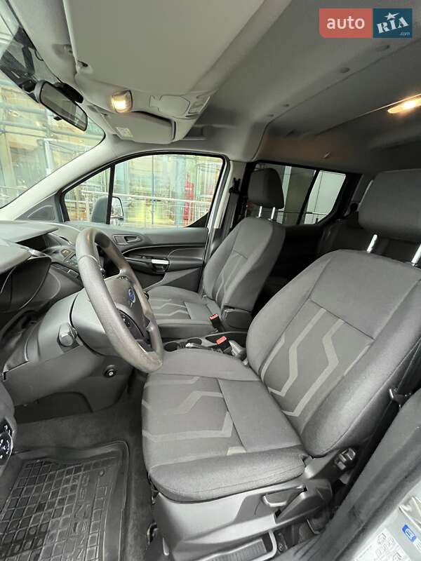 Минивэн Ford Tourneo Connect 2016 в Киеве фото 27 Минивэн Ford Tourneo Connect 2016 в Киеве