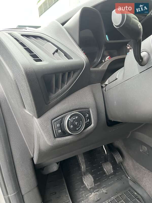 Минивэн Ford Tourneo Connect 2016 в Киеве фото 29 Минивэн Ford Tourneo Connect 2016 в Киеве