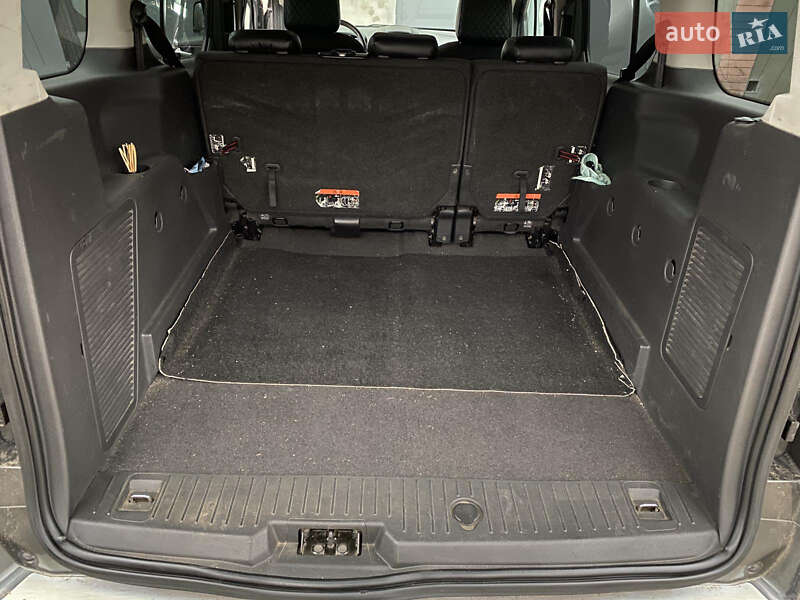 Минивэн Ford Tourneo Connect 2015 в Новоукраинке фото 9 Минивэн Ford Tourneo Connect 2015 в Новоукраинке