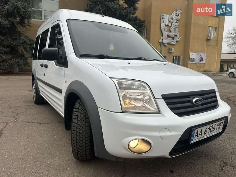 Минивэн Ford Tourneo Connect 2012 в Граденицах фото 3 Минивэн Ford Tourneo Connect 2012 в Граденицах