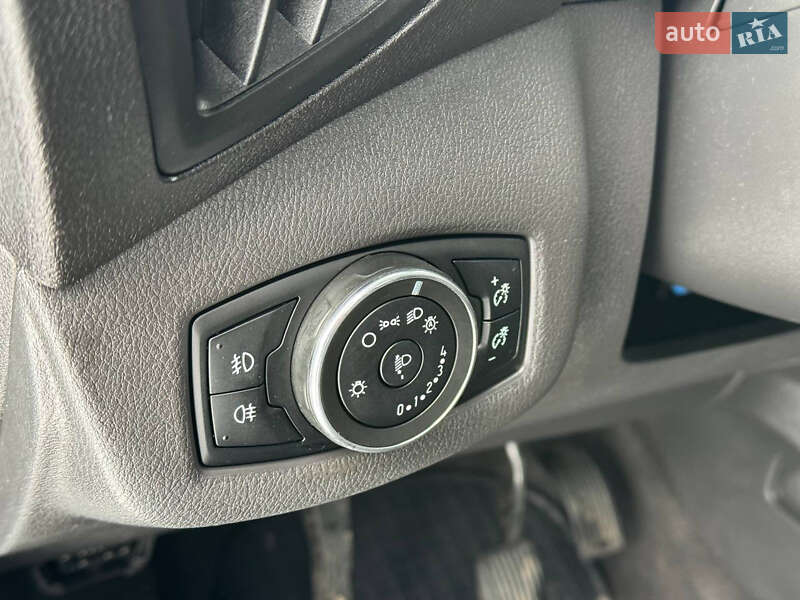 Минивэн Ford Tourneo Connect 2015 в Днепре фото 9 Минивэн Ford Tourneo Connect 2015 в Днепре