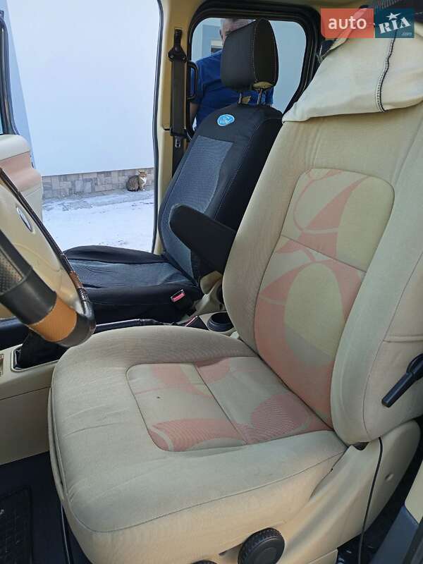 Минивэн Ford Tourneo Connect 2007 в Тернополе фото 9 Минивэн Ford Tourneo Connect 2007 в Тернополе