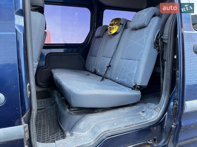 Минивэн Ford Tourneo Connect 2012 в Киеве фото 10 Минивэн Ford Tourneo Connect 2012 в Киеве