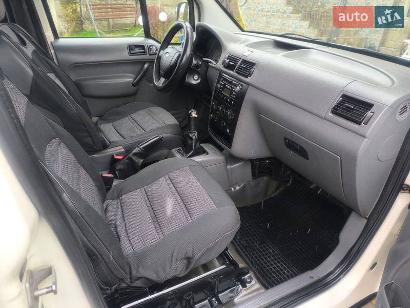 Минивэн Ford Tourneo Connect 2006 в Черновцах