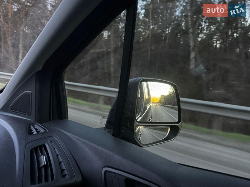 Минивэн Ford Tourneo Connect 2018 в Киеве