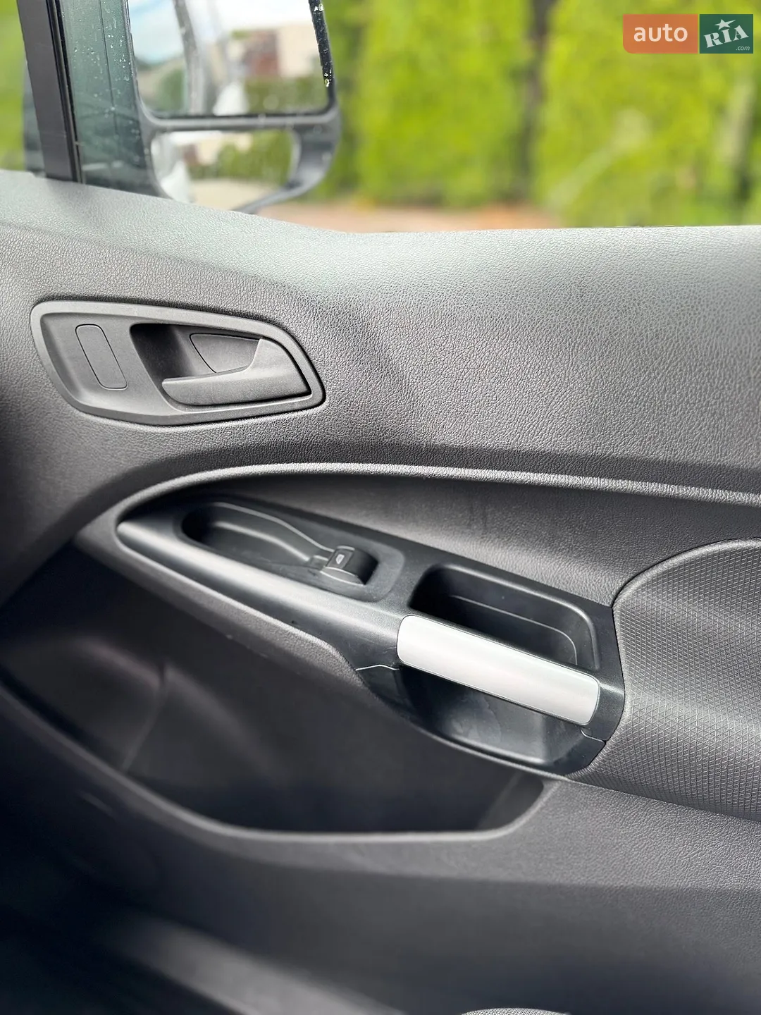 2017 Ford Tourneo Connect - мініатюра 21