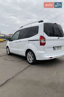 Микровэн Ford Tourneo Courier 2017 в Киеве