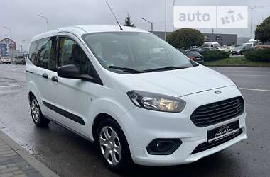 Минивэн Ford Tourneo Courier 2019 в Мукачево