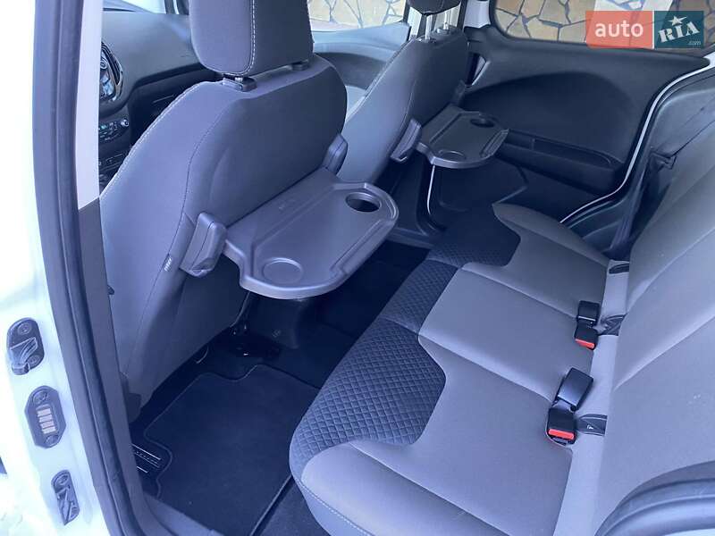 Минивэн Ford Tourneo Courier 2020 в Черновцах фото 7 Минивэн Ford Tourneo Courier 2020 в Черновцах