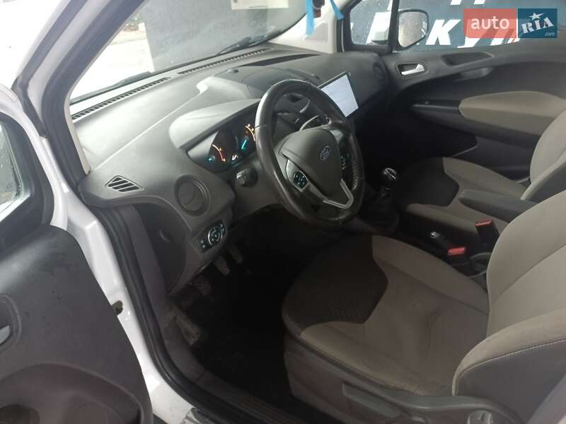 Микровэн Ford Tourneo Courier 2017 в Одессе