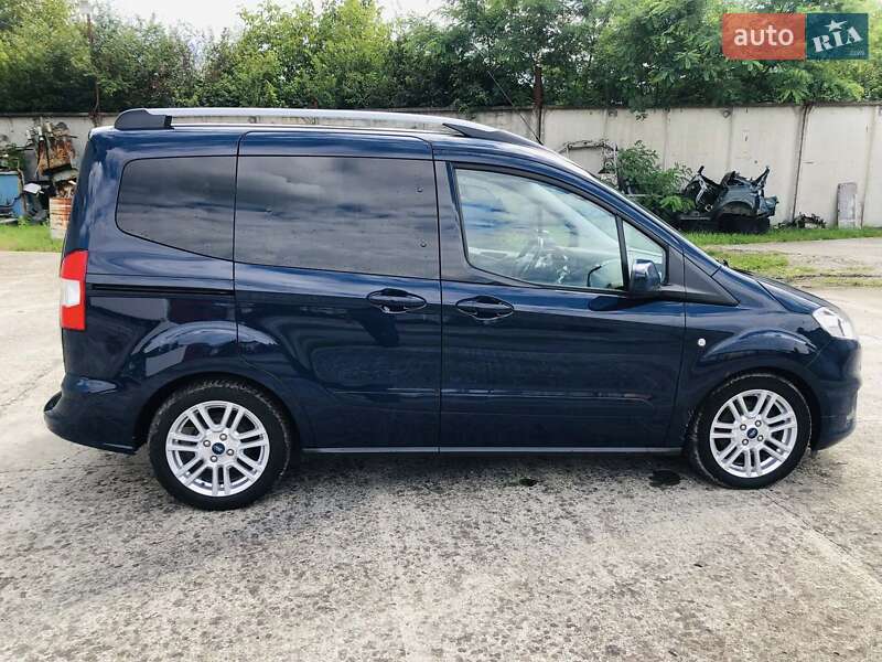 Минивэн Ford Tourneo Courier 2020 в 