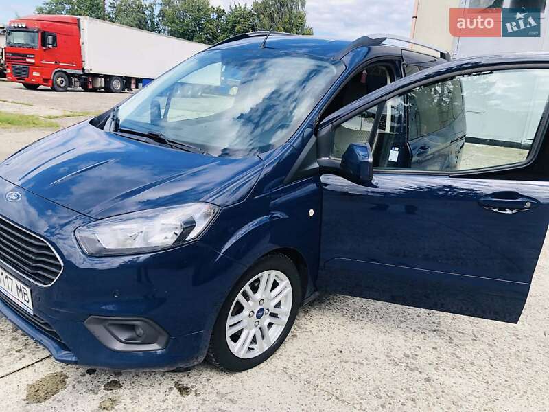 Минивэн Ford Tourneo Courier 2020 в Львове
