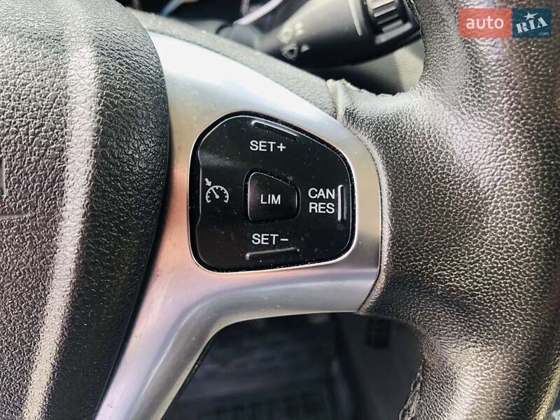 Минивэн Ford Tourneo Courier 2020 в Львове