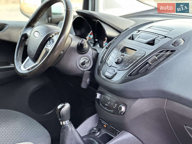 Микровэн Ford Tourneo Courier 2017 в Березане фото 10 Микровэн Ford Tourneo Courier 2017 в Березане