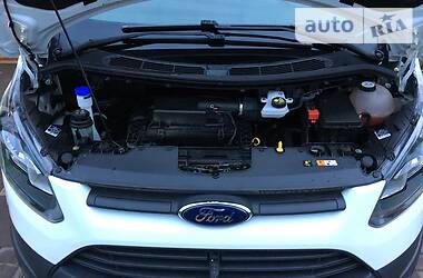 Грузопассажирский фургон Ford Tourneo Custom 2015 в 
