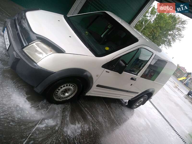 Вантажопасажирський фургон Ford Tourneo Custom 2003 в Чернівцях