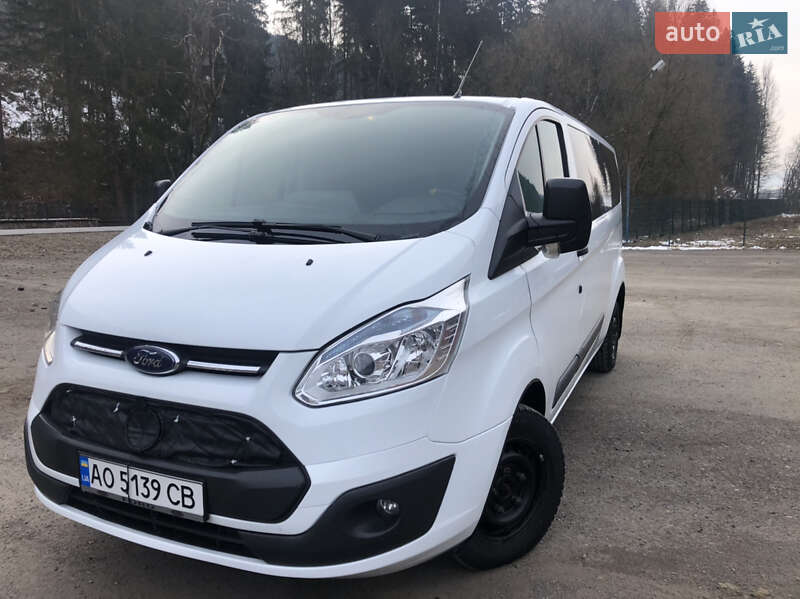 Мінівен Ford Tourneo Custom 2015 в Міжгір'ї