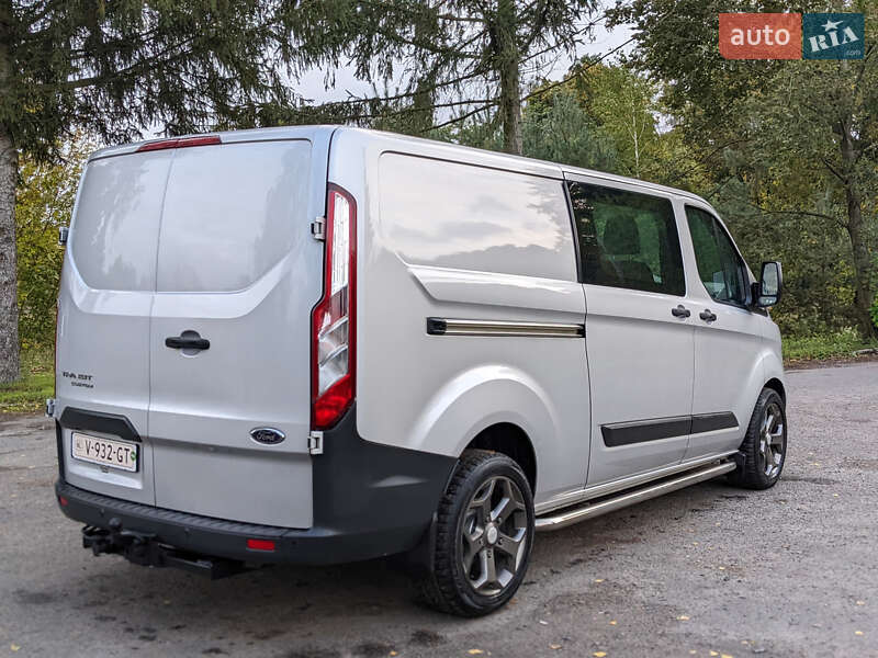 Мінівен Ford Tourneo Custom 2017 в Бродах