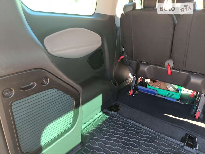 Мінівен Ford Tourneo Custom 2013 в Новояворівську фото 29 Мінівен Ford Tourneo Custom 2013 в Новояворівську