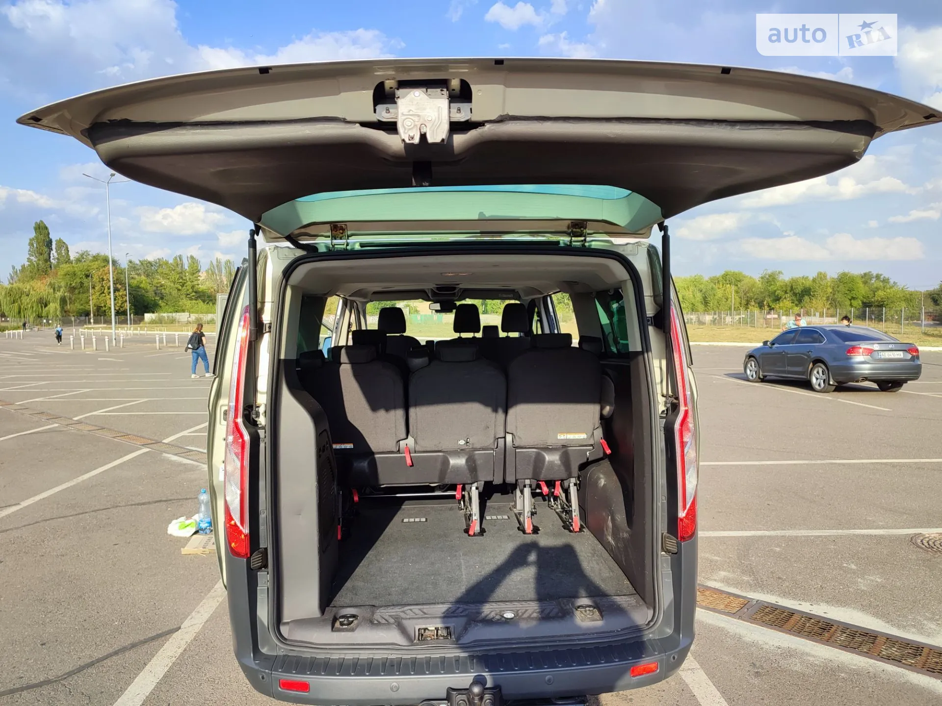 2015 Ford Tourneo Custom - мініатюра 32