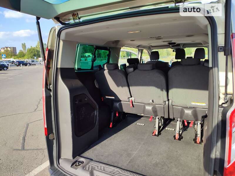 Мінівен Ford Tourneo Custom 2015 в Кривому Розі