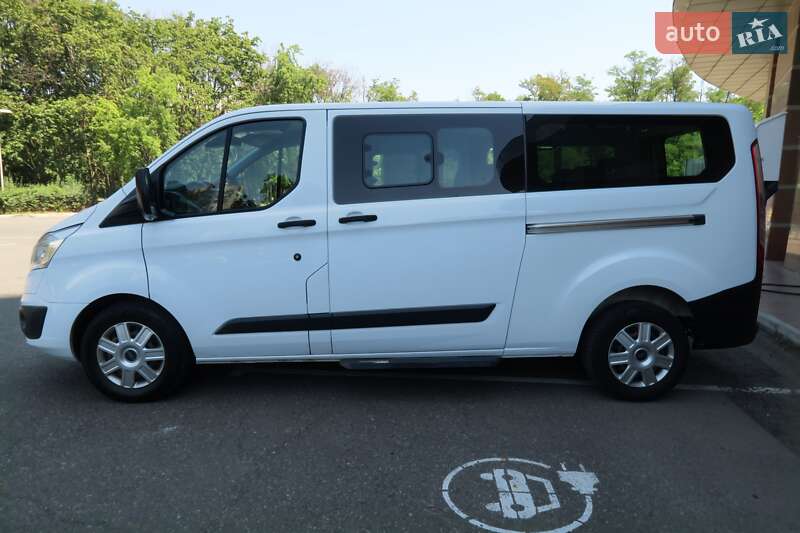 Ford Tourneo Custom 2017