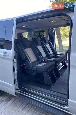 Минивэн Ford Tourneo Custom 2017 в 