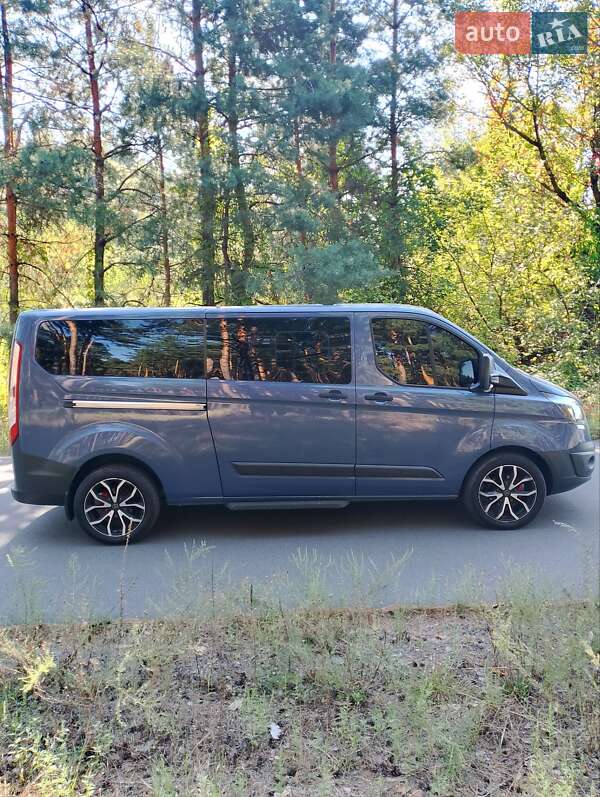 Минивэн Ford Tourneo Custom 2017 в Бородянке
