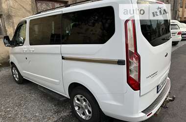 Минивэн Ford Tourneo Custom 2016 в 