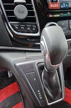 Минивэн Ford Tourneo Custom 2023 в 