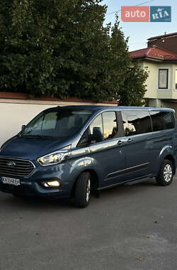 Минивэн Ford Tourneo Custom 2021 в 