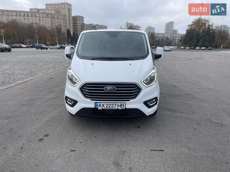 Мінівен Ford Tourneo Custom 2020 в Києві