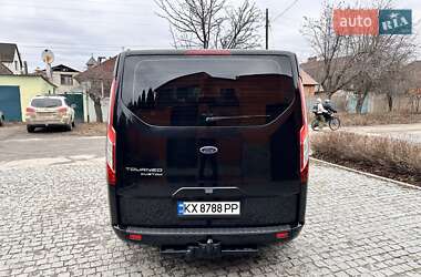 Минивэн Ford Tourneo Custom 2016 в 