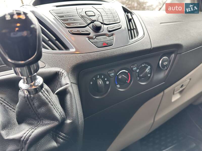 Мінівен Ford Tourneo Custom 2016 в Києві