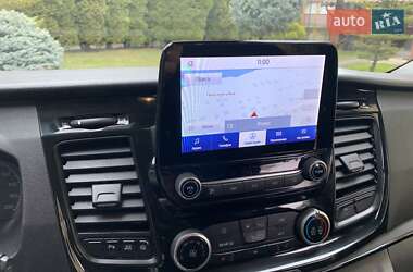 Минивэн Ford Tourneo Custom 2023 в 