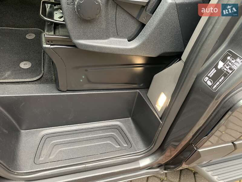 Мінівен Ford Tourneo Custom 2023 в Рівному