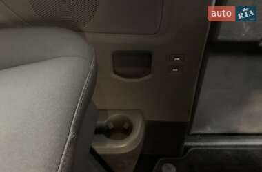 Минивэн Ford Tourneo Custom 2023 в 