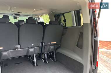 Минивэн Ford Tourneo Custom 2023 в 