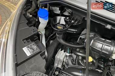 Минивэн Ford Tourneo Custom 2023 в 