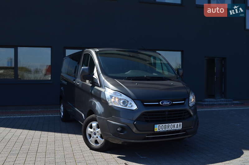 Ford Tourneo Custom 2017