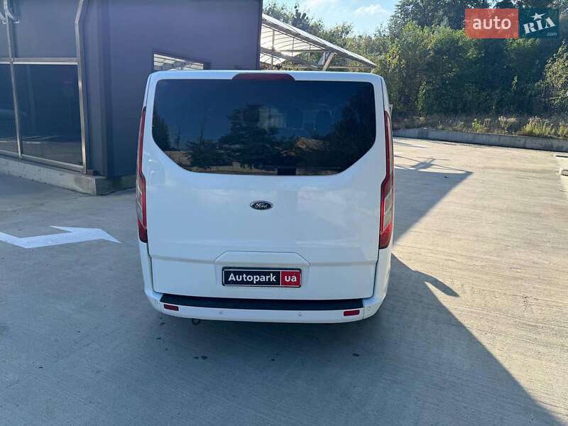 Минивэн Ford Tourneo Custom 2017 в Киеве