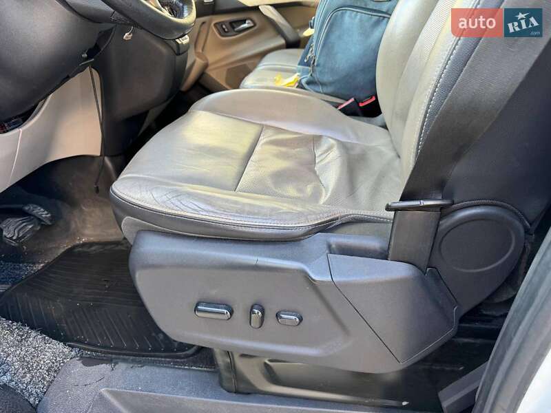 Минивэн Ford Tourneo Custom 2017 в Киеве